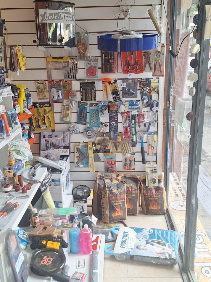 Fondo de comercio, cordoba 2400, Ferreteria y multirubro.