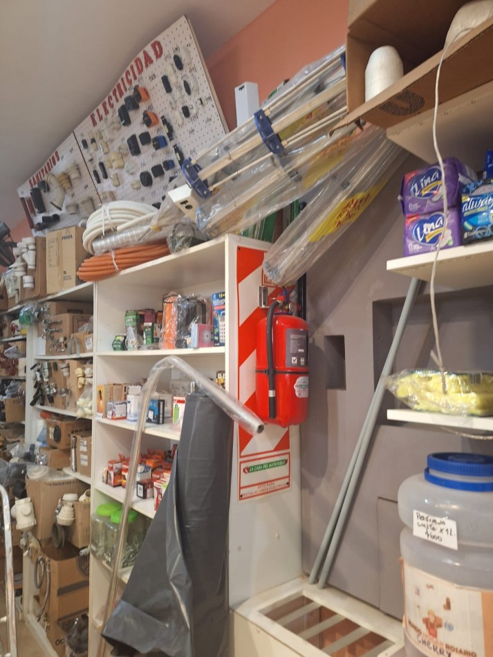 Fondo de comercio, cordoba 2400, Ferreteria y multirubro.