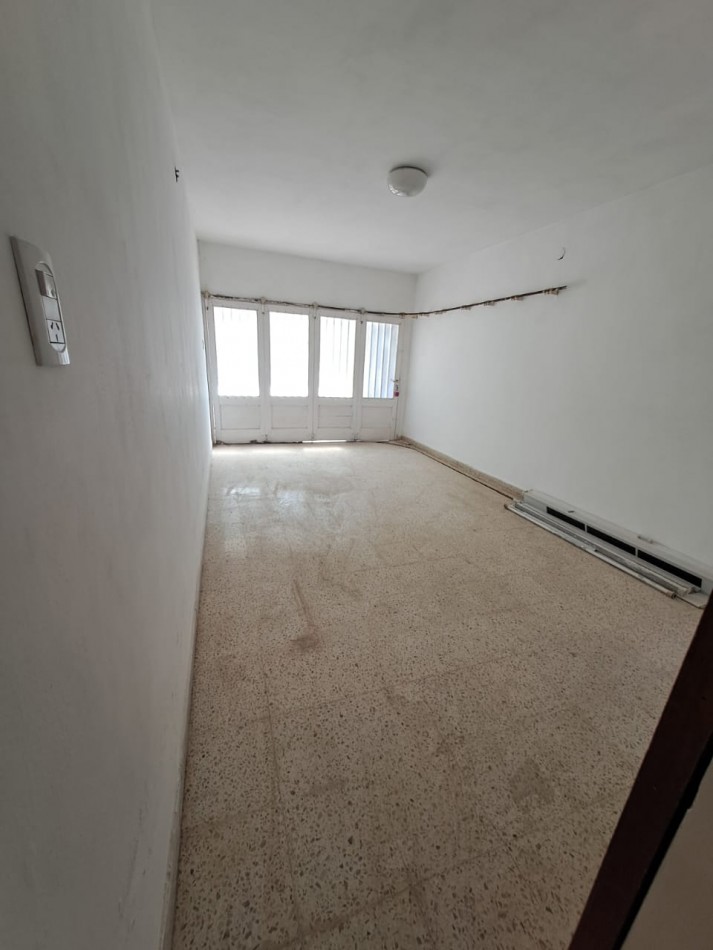 Sarmiento 400, Acebal - Casa de 3 dormitorios con garage, patio de invierno y parrillero