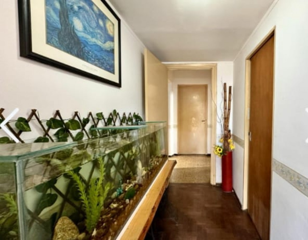 Casa Navarro 6900, Belgrano. 2 dormitorios + departamento independiente en venta 