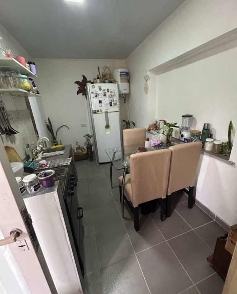 Casa Navarro 6900, Belgrano. 2 dormitorios + departamento independiente en venta 