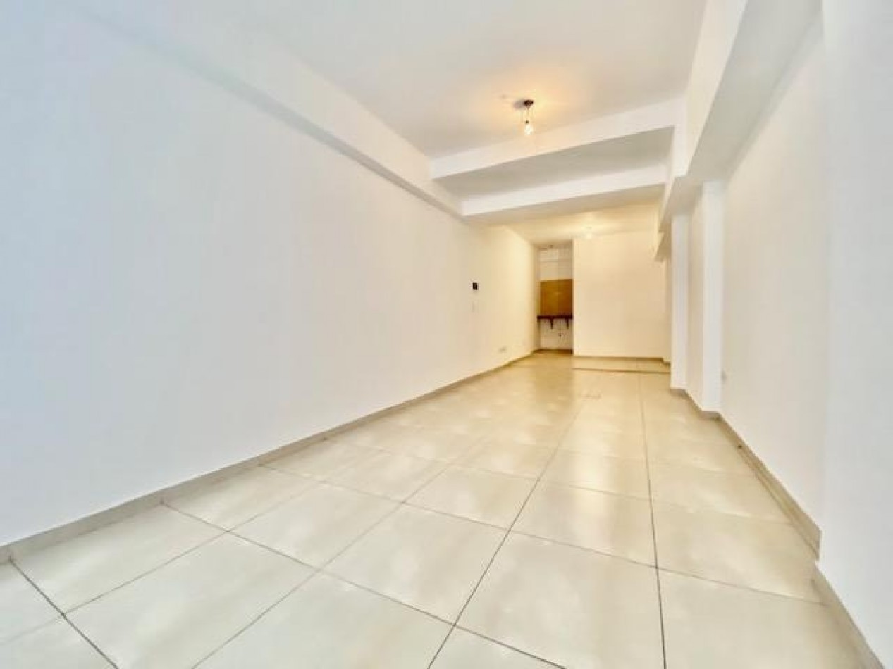 Jujuy 1600, Local Comercial, inmejorable ubicacion 