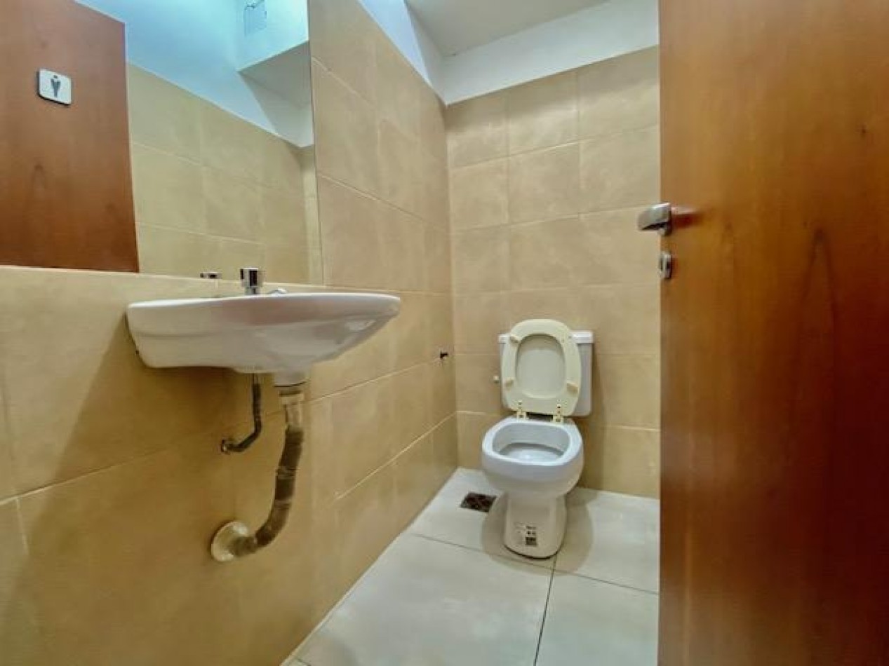 Jujuy 1600, Local Comercial, inmejorable ubicacion 