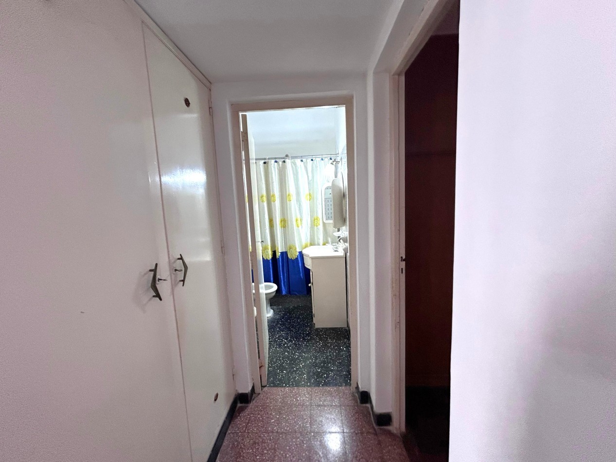 Estrada 600, depto interno, dos dormitorios amplios, ubicado en el corazon de Arroyito Rio, Rosario.