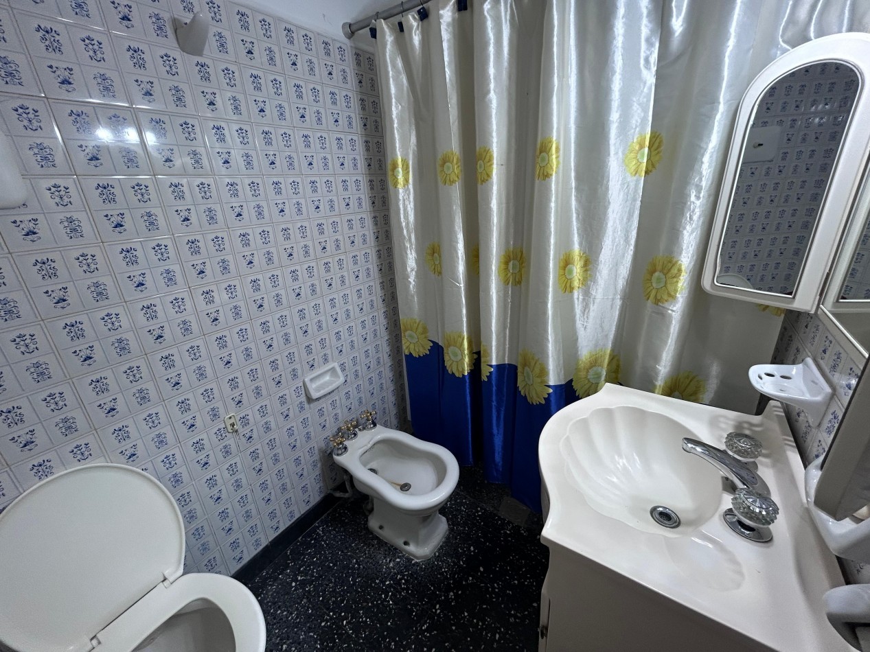 Estrada 600, depto interno, dos dormitorios amplios, ubicado en el corazon de Arroyito Rio, Rosario.
