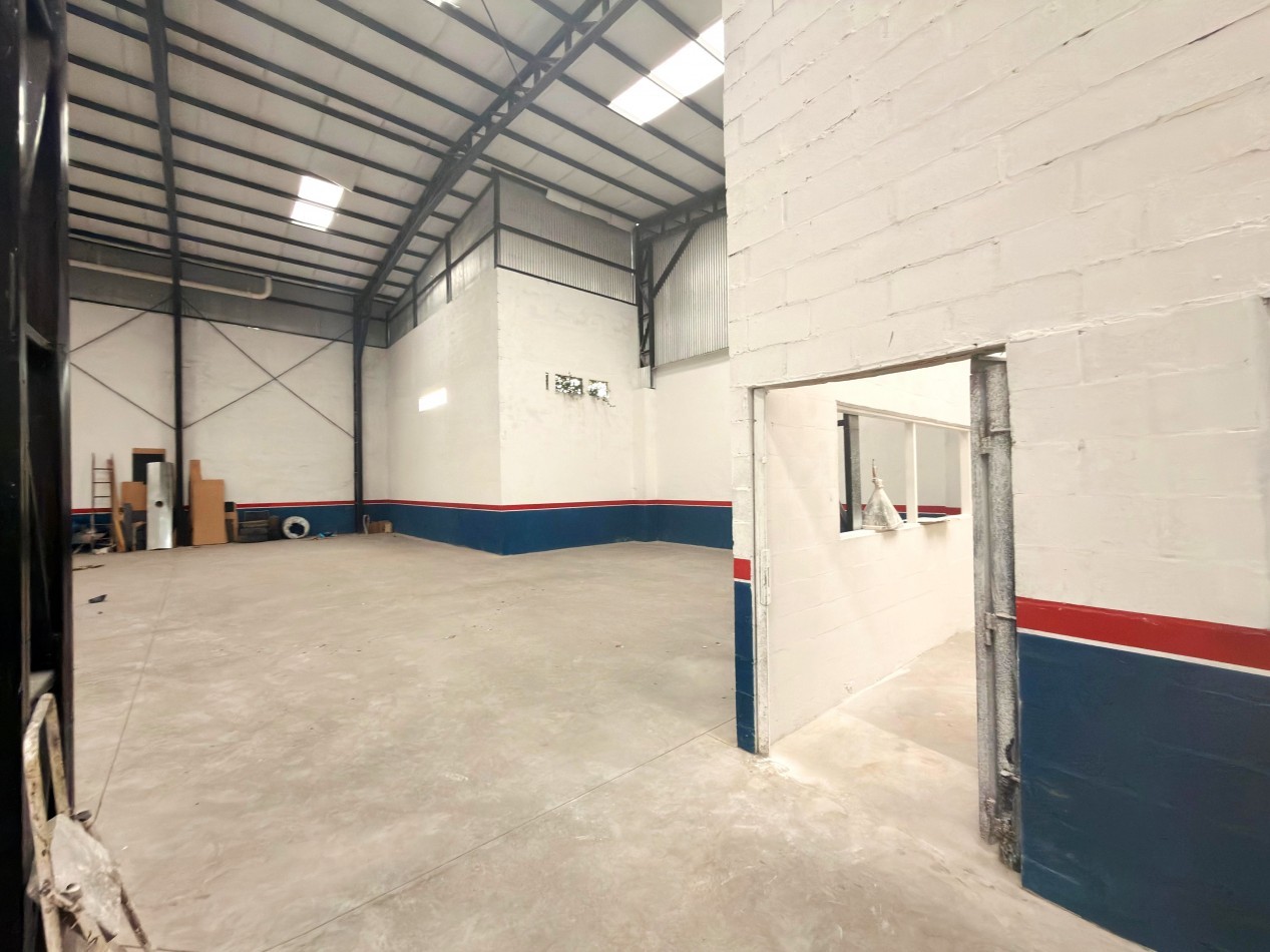 Amplio Galpon 807m2, en venta - Union 2600, Rosario