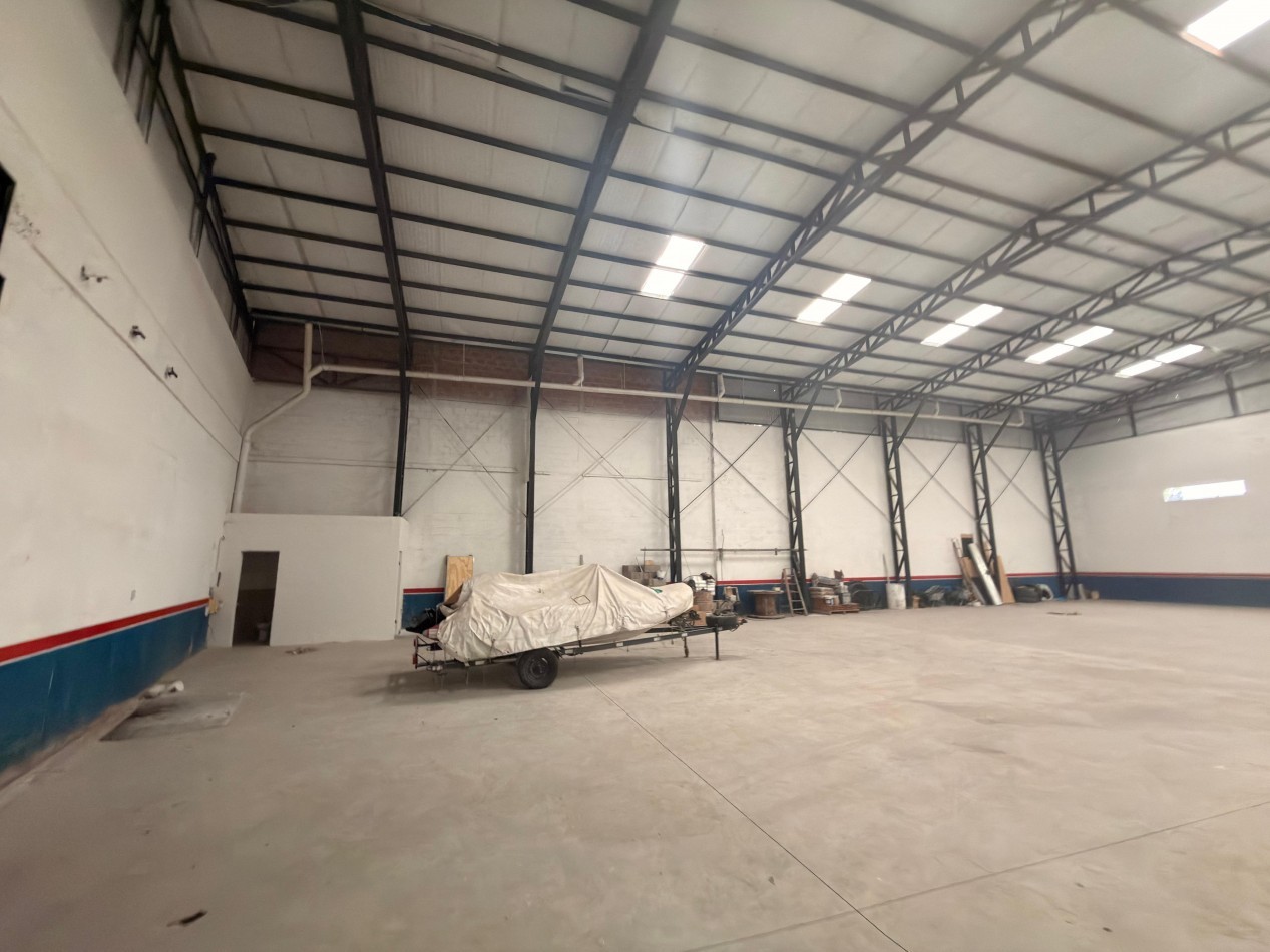 Amplio Galpon 807m2, en venta - Union 2600, Rosario