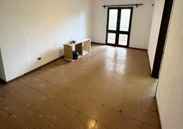 Ovidio Lagos 2800 ALQUILER. Dos Dormitorios. Piso 4to. 