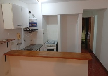 3 de Febrero al 700, hermoso monoambiente centrico, excelente zona.