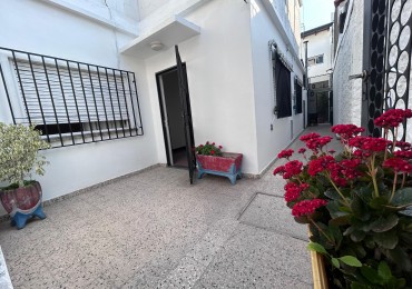 Estrada 600, depto interno, dos dormitorios amplios, ubicado en el corazon de Arroyito Rio, Rosario.
