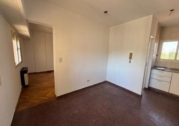 Callao 1300, dos dormitorios, cochera, contrafrente.