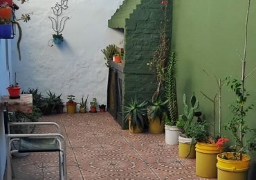 Casa de 2 dormitorios con garage, patio y terraza - Espinosa al 5500