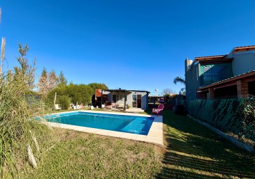 Punta Chacra, Roldan - OPORTUNIDAD Casa con pileta, 1 dormitorio, sobre terreno de 518 m²