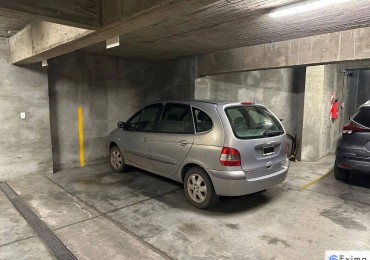 Montevideo 300 cochera disponible