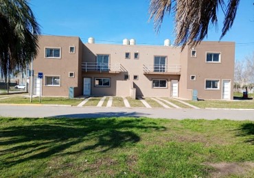 Duplex de 2 Dormitorios con Jardin y Doble Cochera en Tierra de Sueños III - Roldan