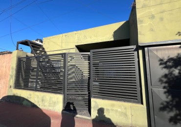 Miller 1400 Casa de 3 dormitorios - Zona Casiano Casas 