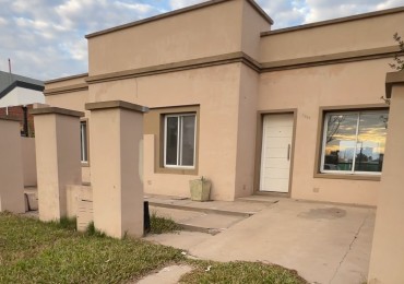 Tierra de sueños 2, M. L. King 2600. Moderna casa con 3 dormitorios, cochera, quincho y pileta!!